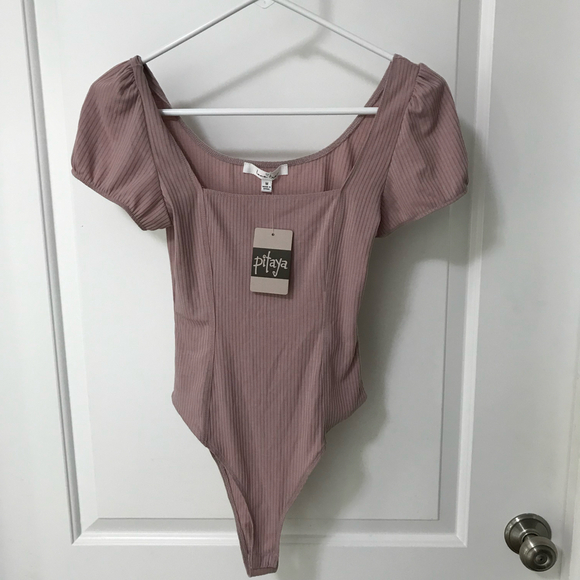 Lone Tree Square Neck Puff Sleeve Lavendar Bodysuit Medium NWT - Picture 1 of 3